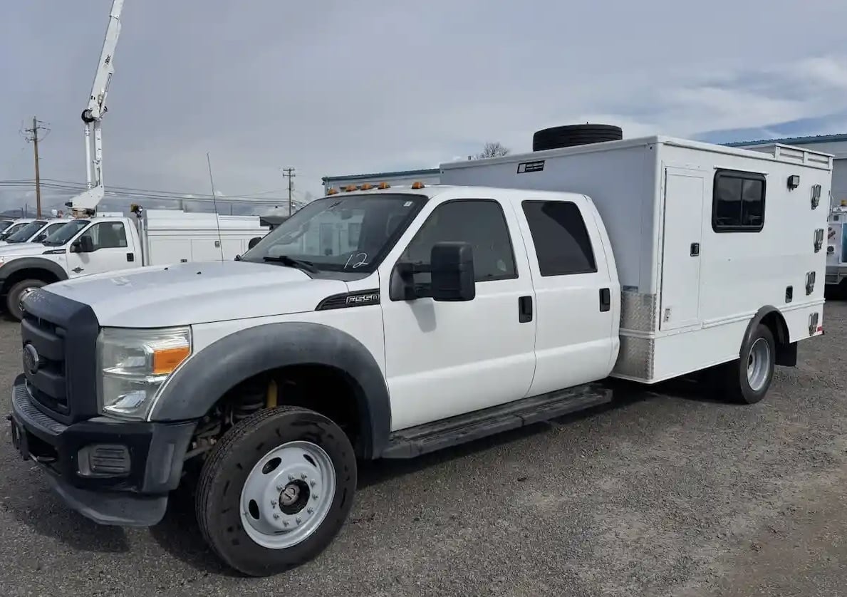 12 F550 Crew Truck 1