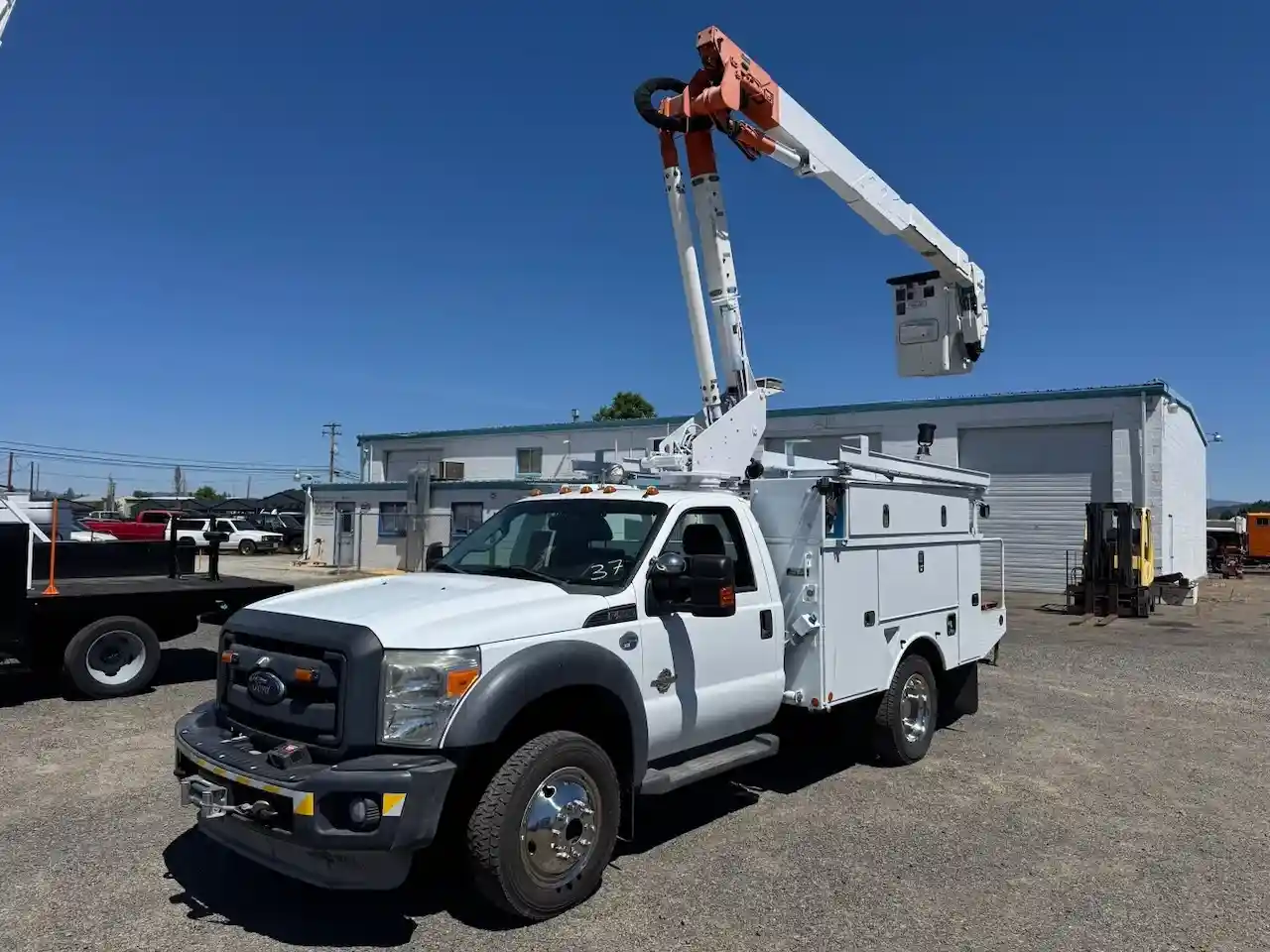 13 F550 UB 2